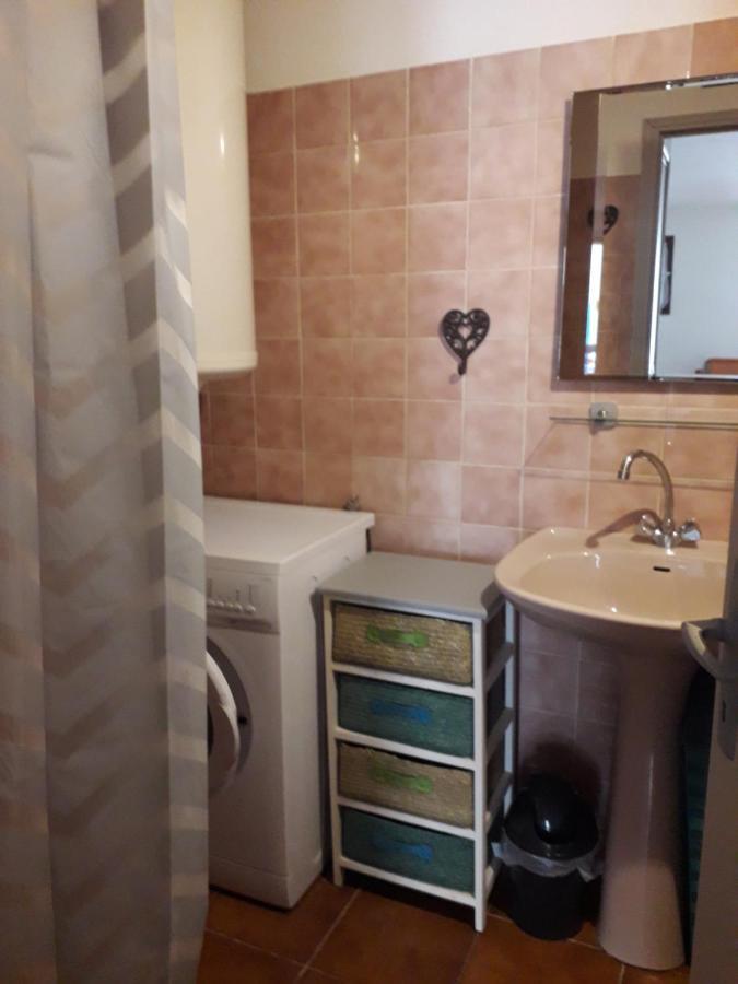 Appartement Calme A Deux Pas De La Mer Saintes-Maries-de-la-Mer Exteriör bild