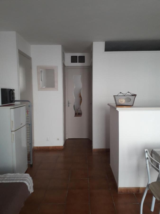 Appartement Calme A Deux Pas De La Mer Saintes-Maries-de-la-Mer Exteriör bild